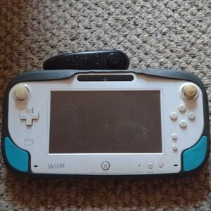 Wiiu Game Console with 3 games 1 Controller